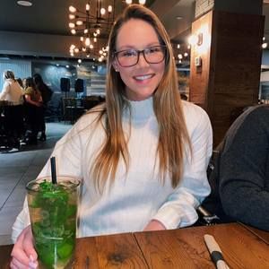 Meet your Posher, Danielle